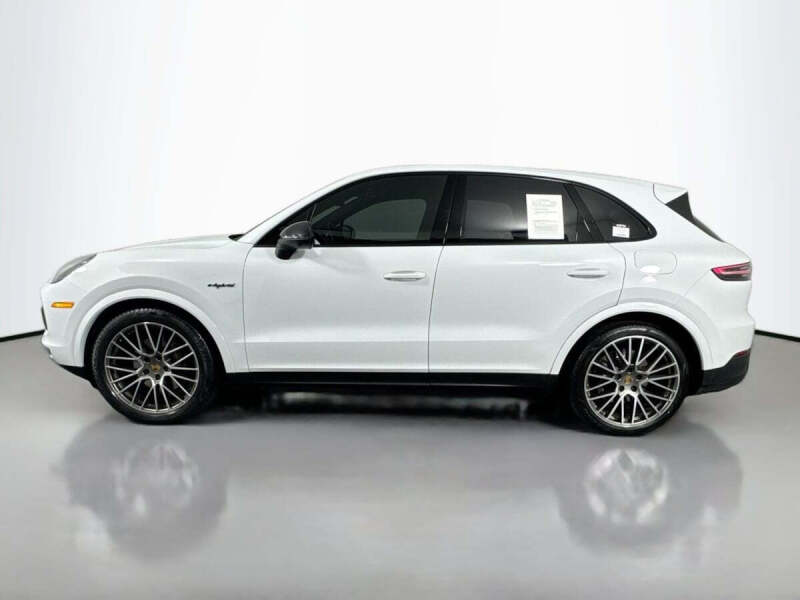 2022 Porsche Cayenne E-Hybrid