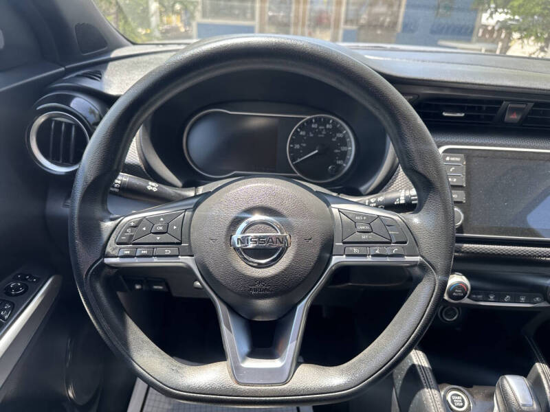 2019 Nissan Kicks SV