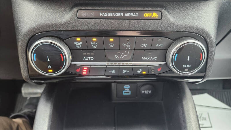 2022 Ford Escape SE