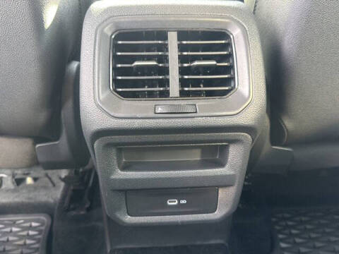 2024 Volkswagen Taos SE 4Motion