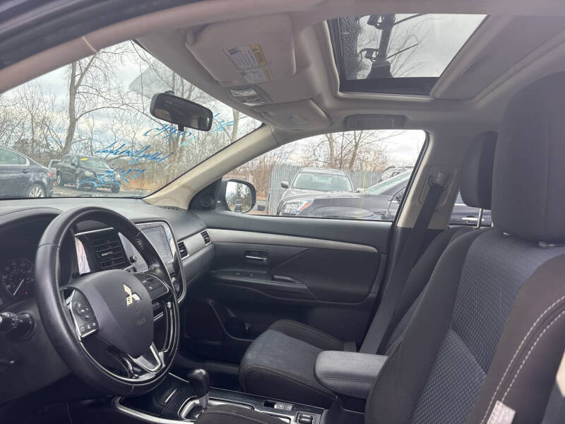 2017 Mitsubishi Outlander SE