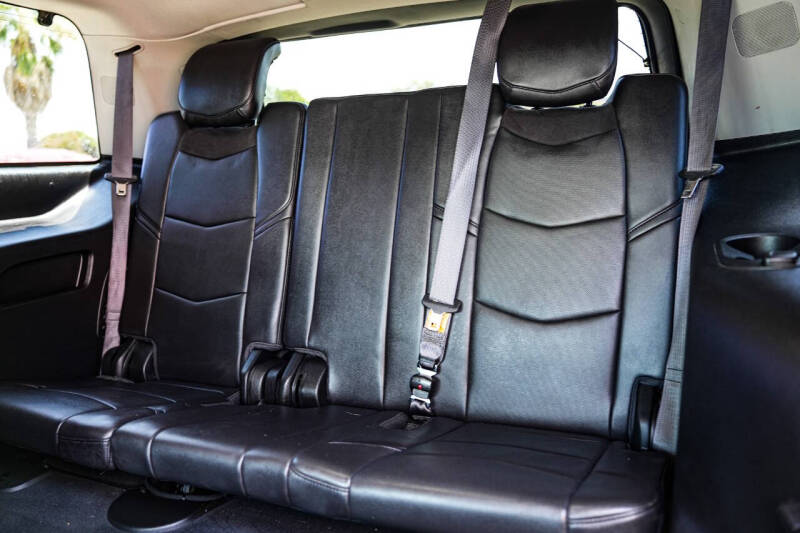 2016 Cadillac Escalade Standard