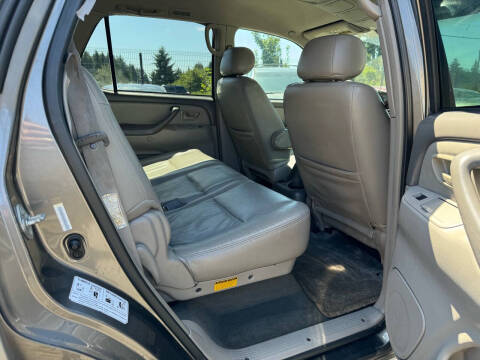 2003 Toyota Sequoia SR5