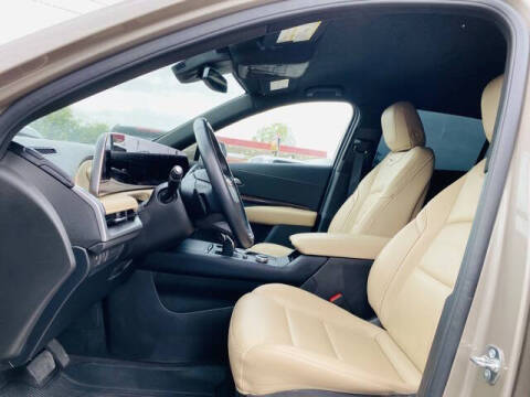 2025 Cadillac XT4 Premium Luxury