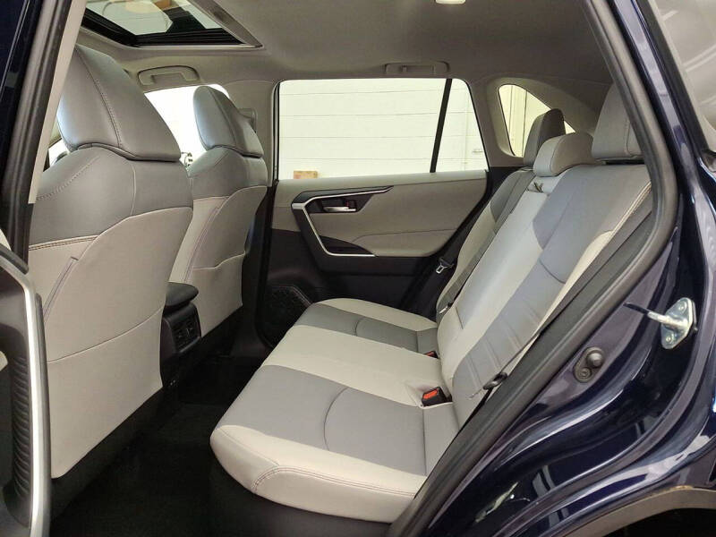 2022 Toyota RAV4 Hybrid XLE Premium