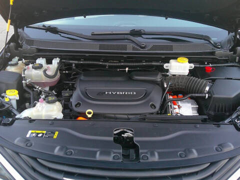 2017 Chrysler Pacifica Hybrid Touring Plus