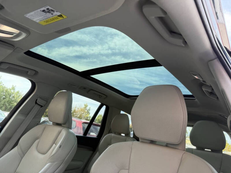 2023 Volvo XC90 B5 Plus Bright Theme