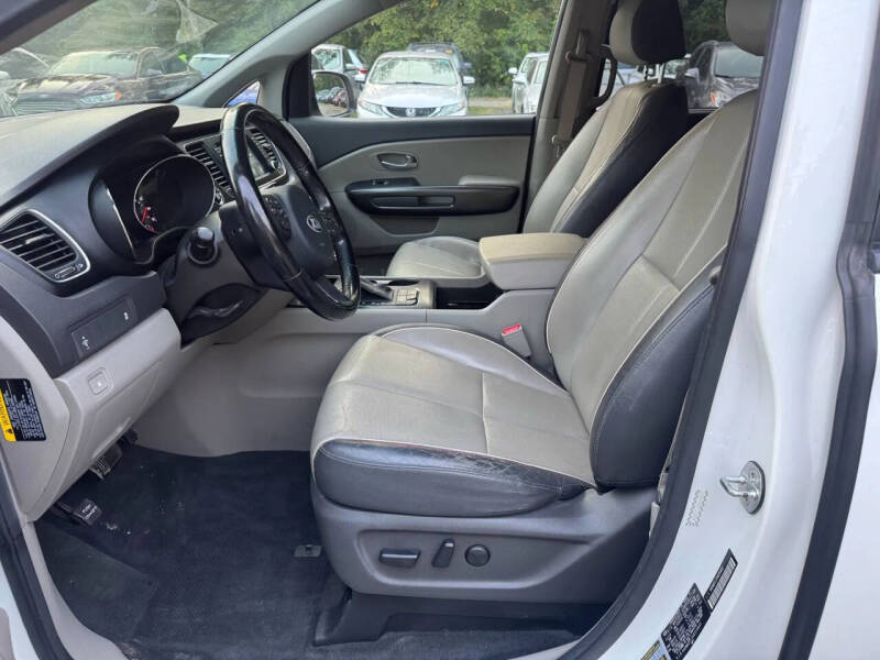2017 Kia Sedona LX