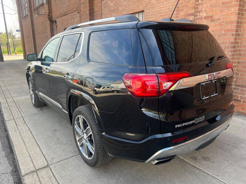 2019 GMC Acadia Denali