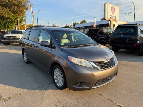 2011 Toyota Sienna LE 7-Passenger