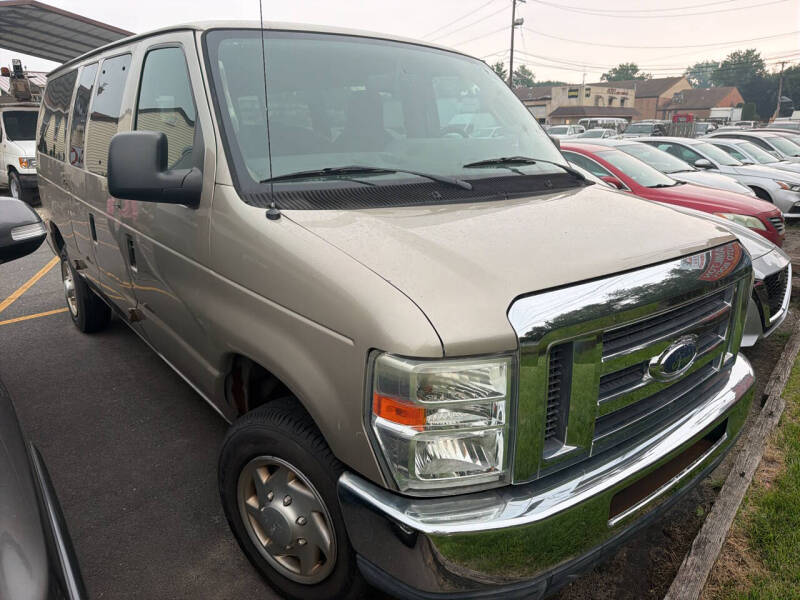 2012 Ford E-Series E-350 SD XLT