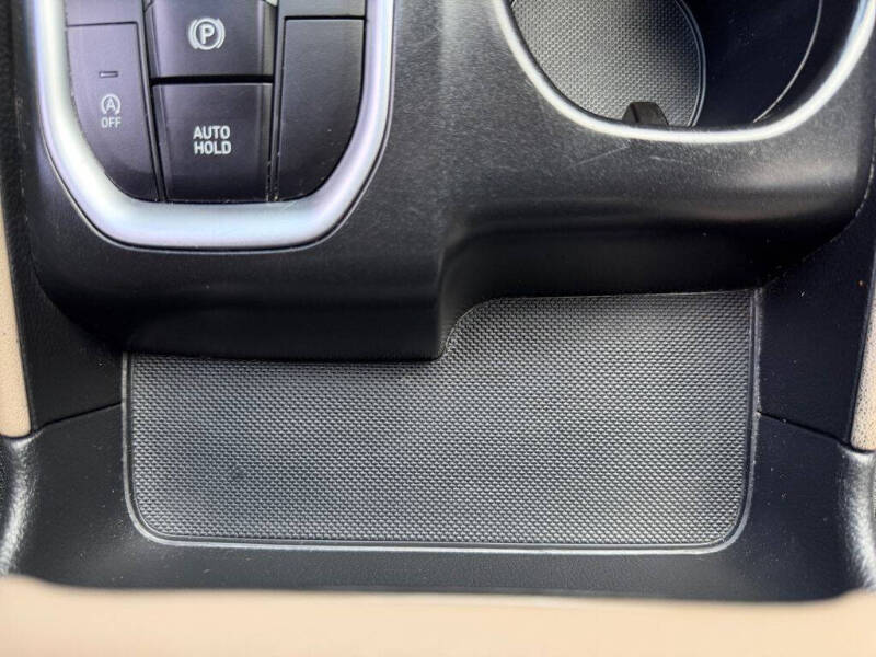 2020 Hyundai Santa Fe SE