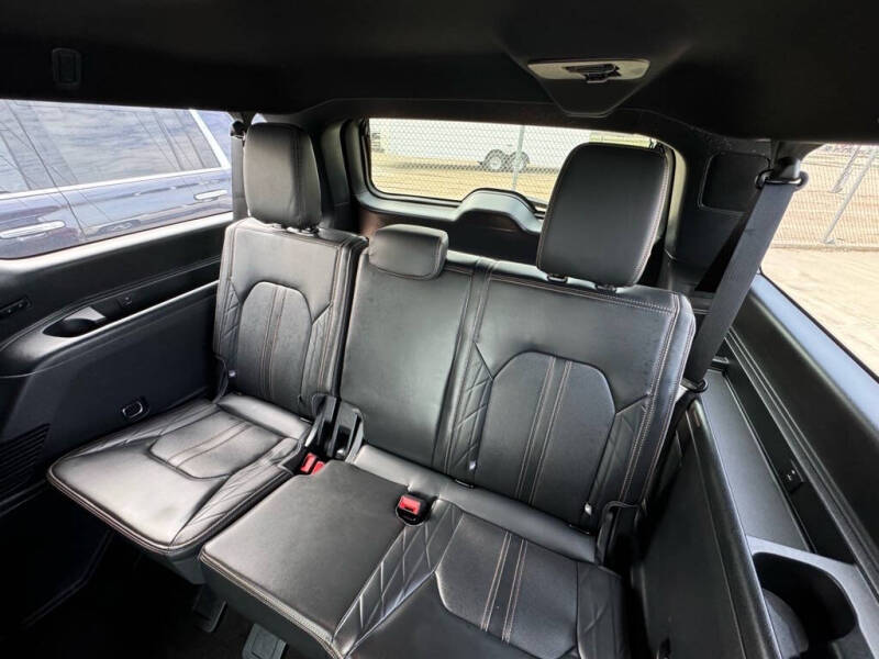 2022 Ford Expedition MAX Platinum