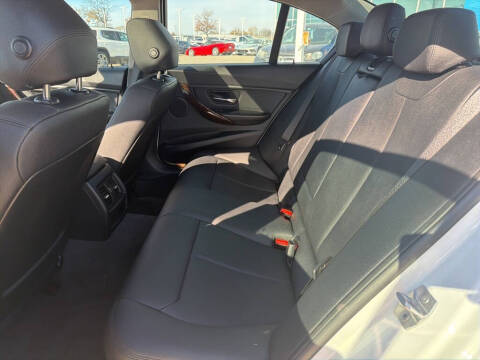 2015 BMW 3 Series 320i