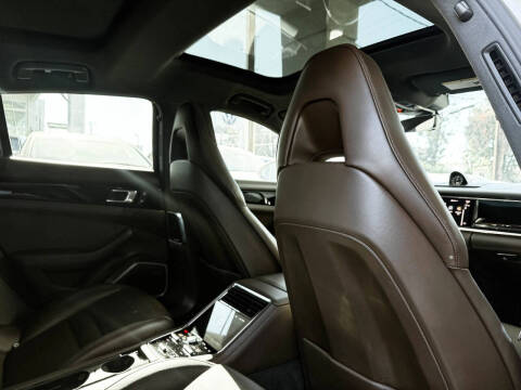 2022 Porsche Panamera 4S E-Hybrid