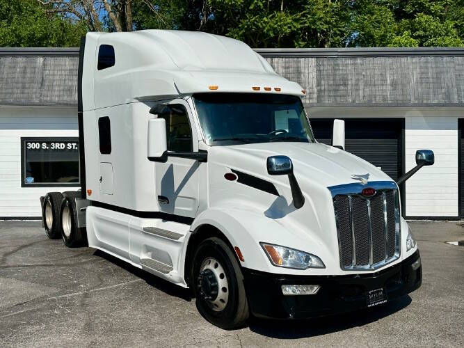 2023 Peterbilt 579