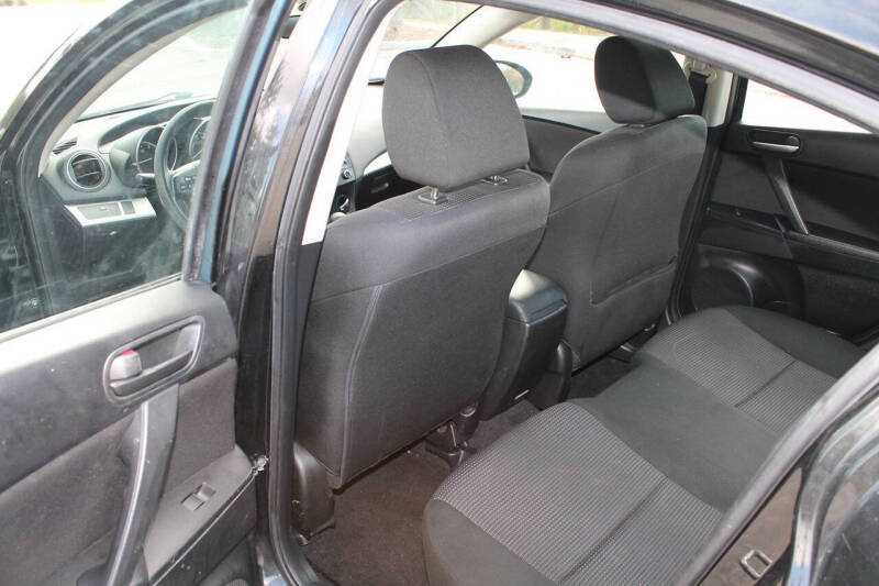 2013 Mazda MAZDA3 i SV