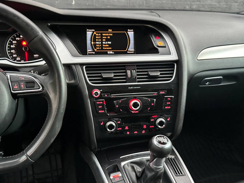 2016 Audi A4 2.0T quattro Premium Plus