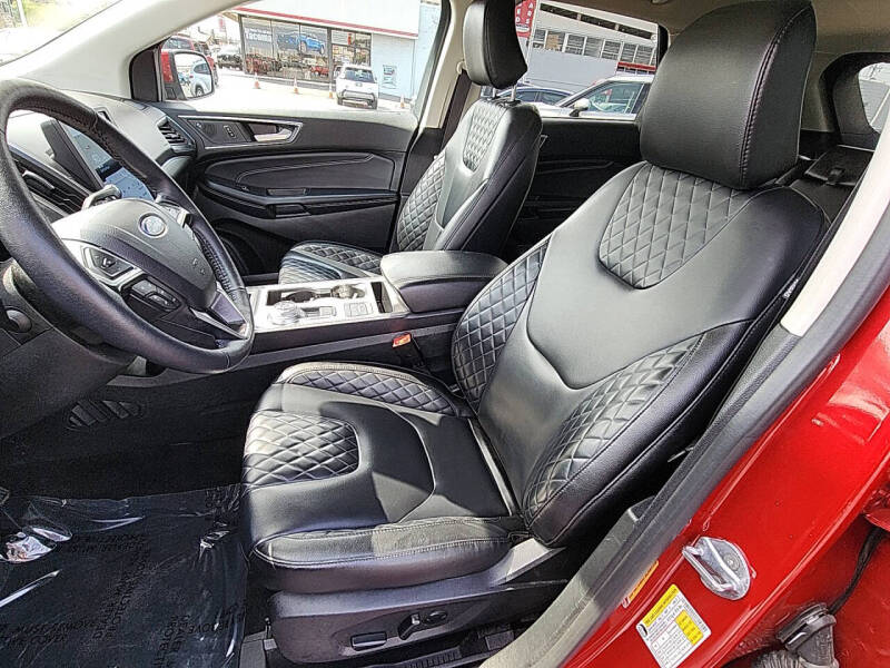 2024 Ford Edge Titanium