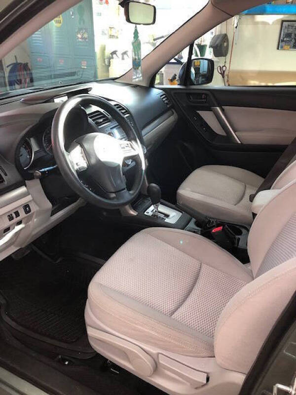 2015 Subaru Forester 2.5i