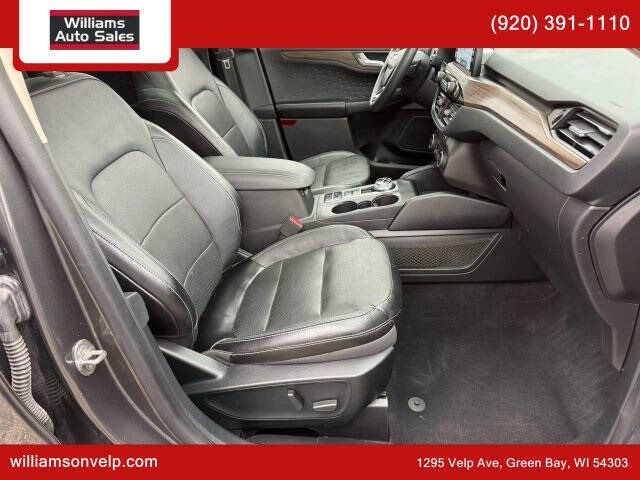 2020 Ford Escape Titanium