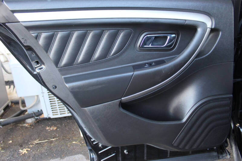 2017 Ford Taurus SEL