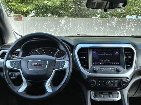 2023 GMC Acadia SLE