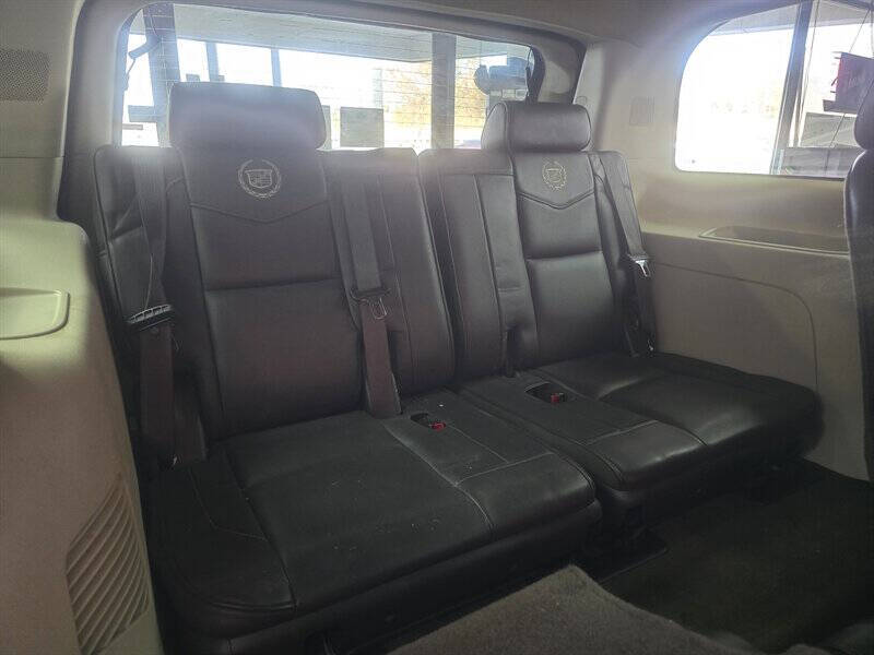 2012 Cadillac Escalade Platinum Edition