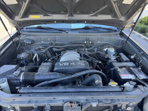 2003 Toyota Sequoia SR5