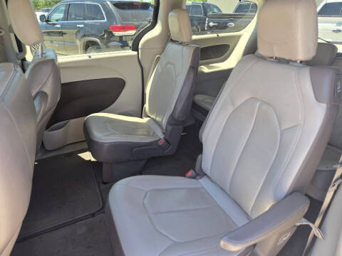 2017 Chrysler Pacifica Touring Plus