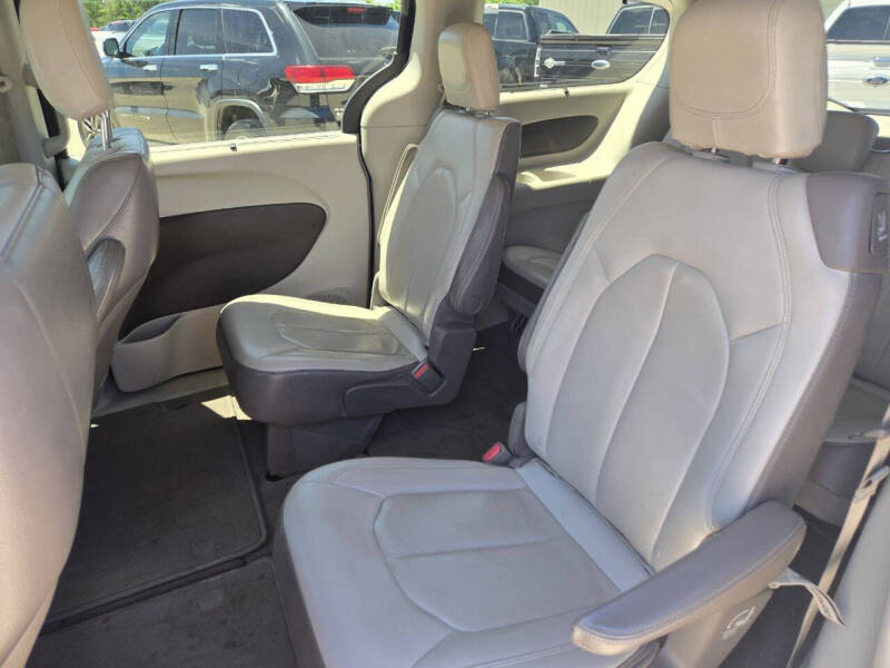 2017 Chrysler Pacifica Touring Plus
