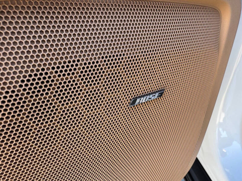 2017 Porsche Cayenne Platinum Edition