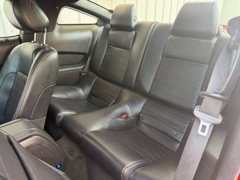 2012 Ford Mustang V6 Premium