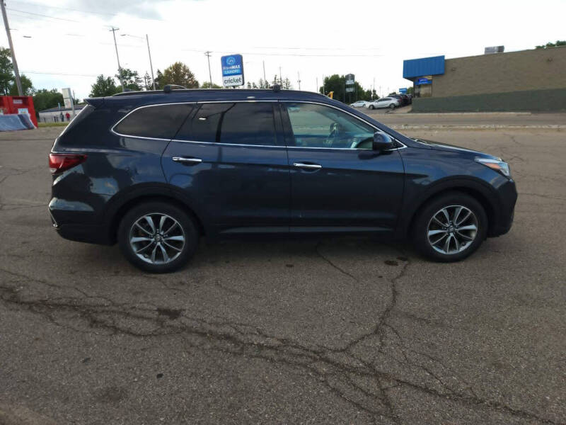 2017 Hyundai Santa Fe SE