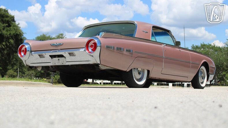 1962 Ford Thunderbird