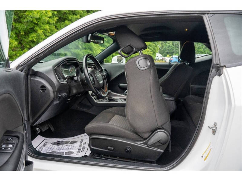 2021 Dodge Challenger SXT