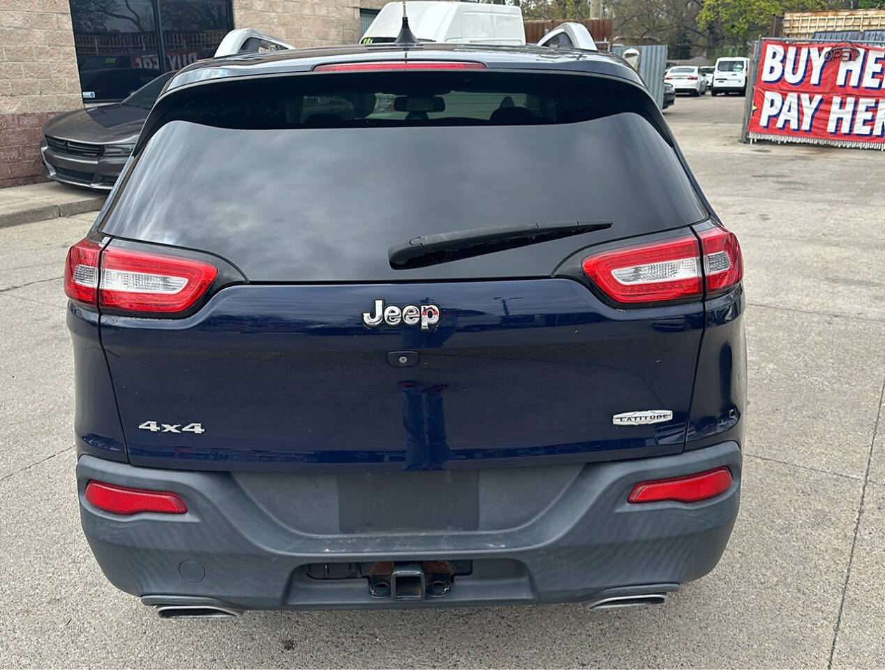 2016 Jeep Cherokee for sale at VIP Motor Sales in Hazel Park, MI