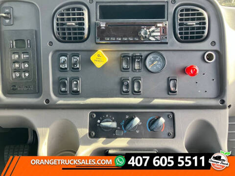 2019 Freightliner M2 106