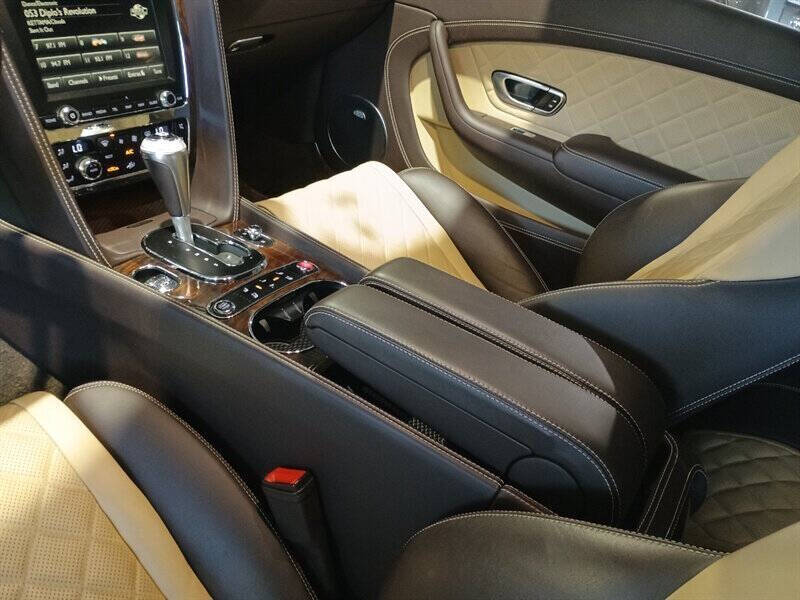 2017 Bentley Continental 26