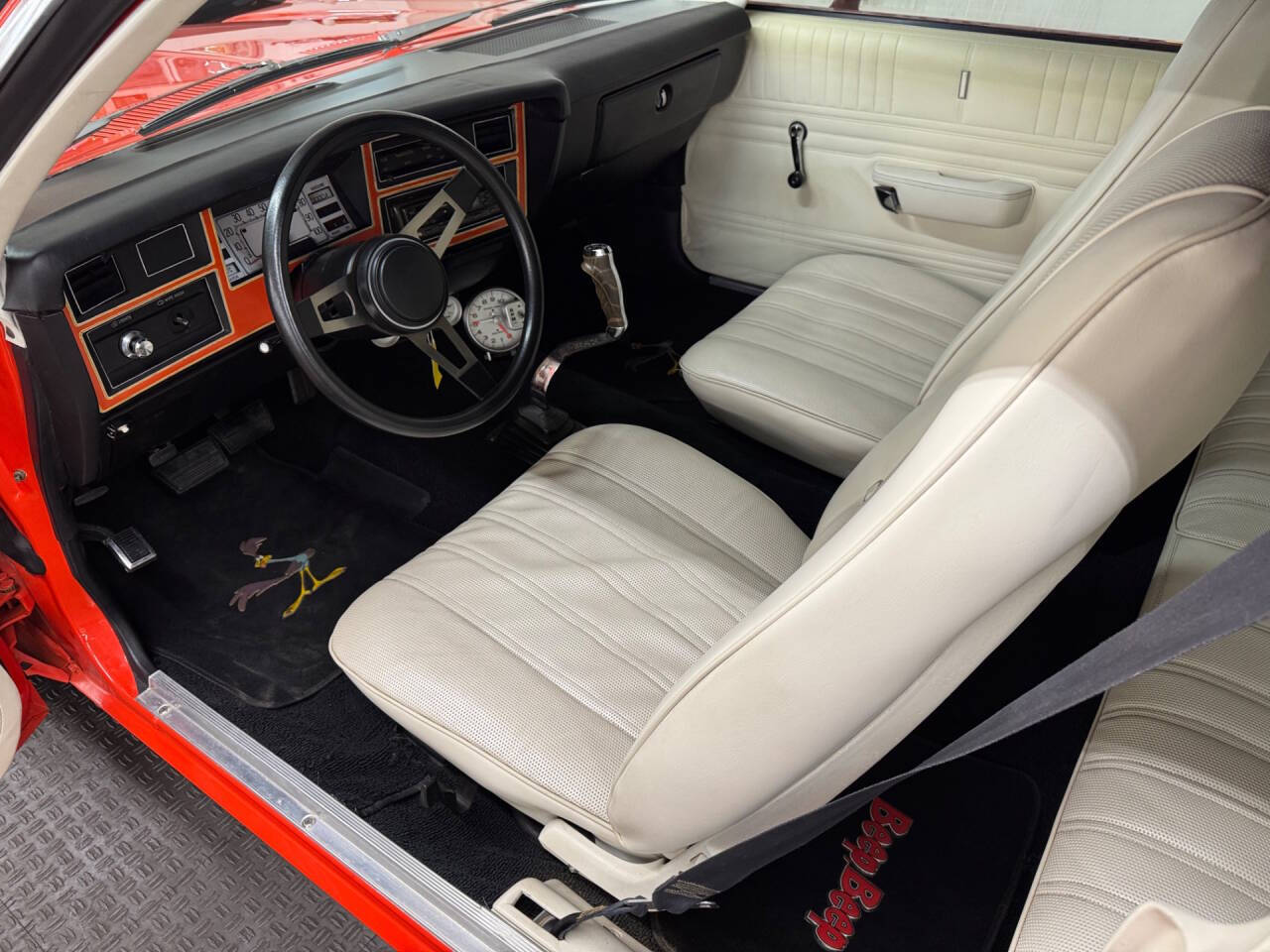 1977 Plymouth Volare 16