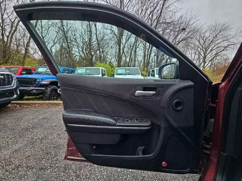 2017 Dodge Charger SXT