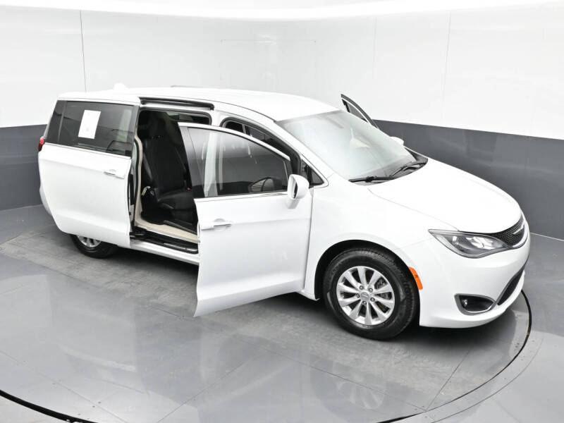 2018 Chrysler Pacifica Touring Plus