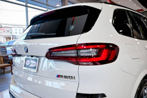 2022 BMW X5 M50i