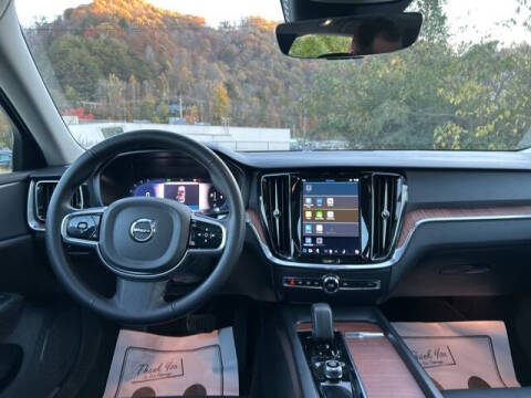 2024 Volvo V60 Cross Country B5 Plus