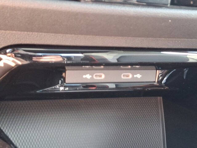 2025 Volkswagen Golf GTI SE