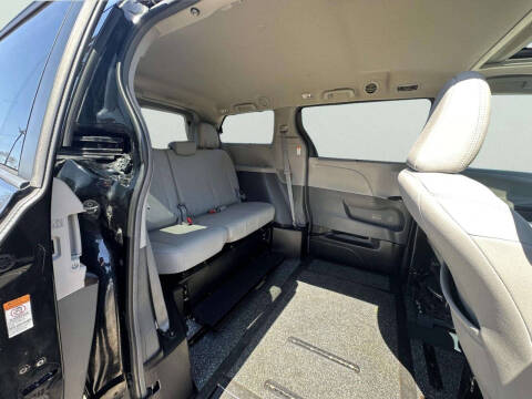 2016 Toyota Sienna Limited 7-Passenger
