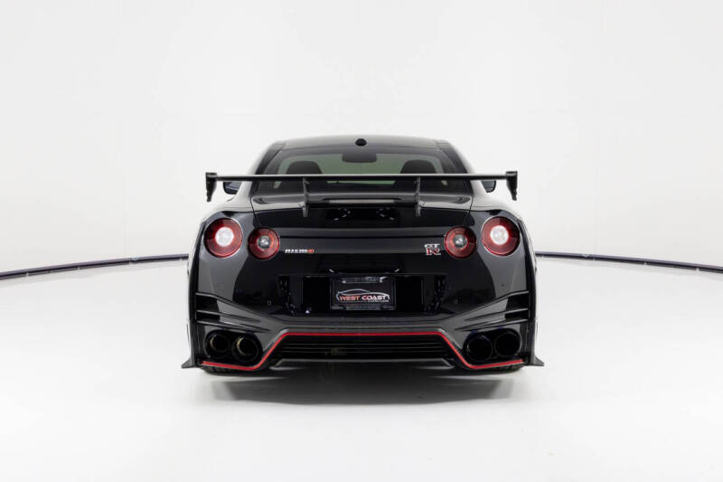 2017 Nissan GT-R NISMO