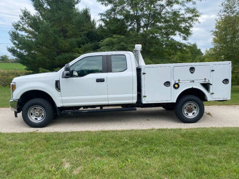 2018 Ford F-250 Super Duty for sale at Car Tracker LLC.com in Fredonia WI