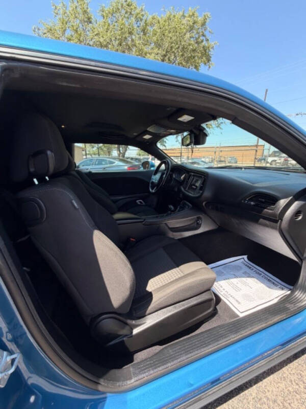 2021 Dodge Challenger SXT