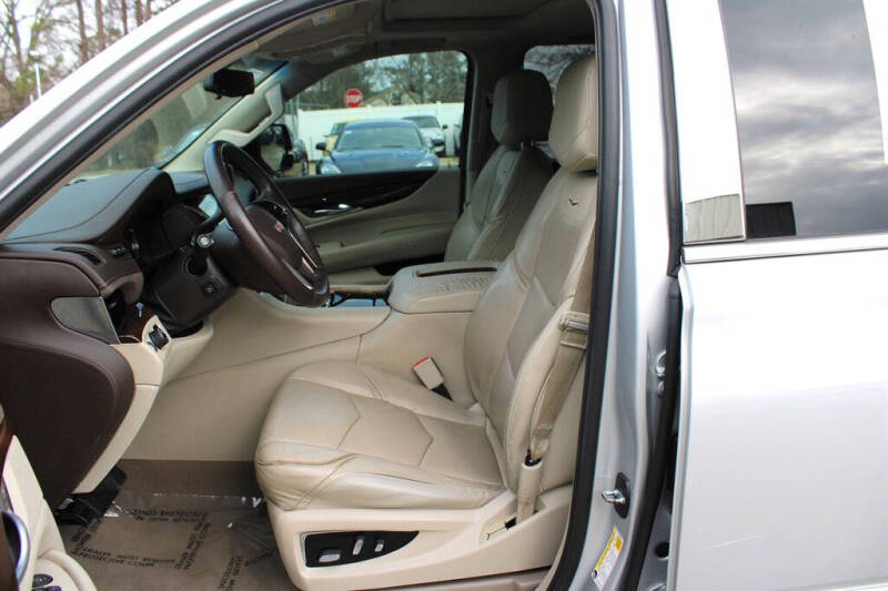 2017 Cadillac Escalade ESV Luxury